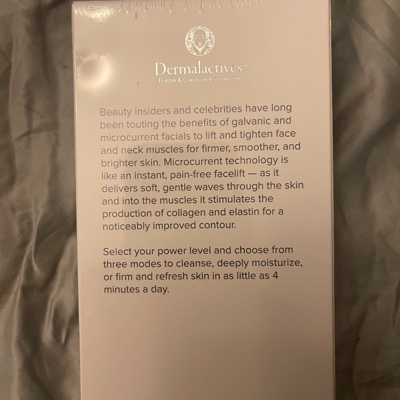 Dermalactives Facial Toning Device - Picture 3 of 5
